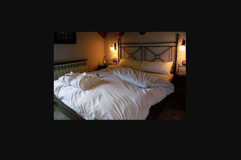 Hotel Rural El Mirador De Los Pirineos Santa Cruz de la Serós المظهر الخارجي الصورة