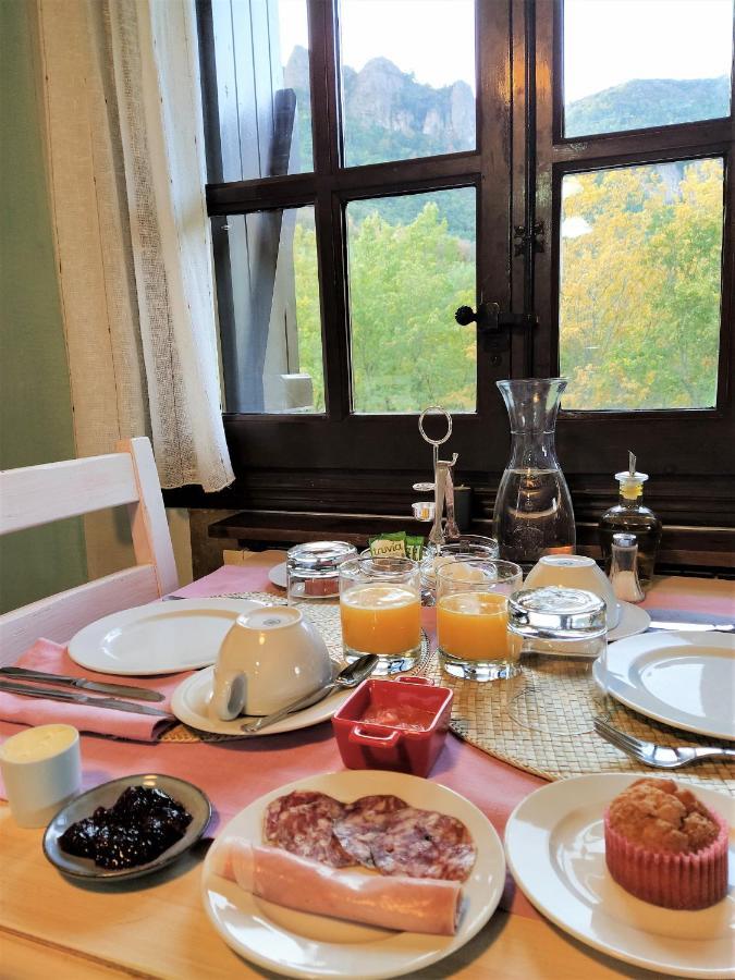 Hotel Rural El Mirador De Los Pirineos Santa Cruz de la Serós المظهر الخارجي الصورة