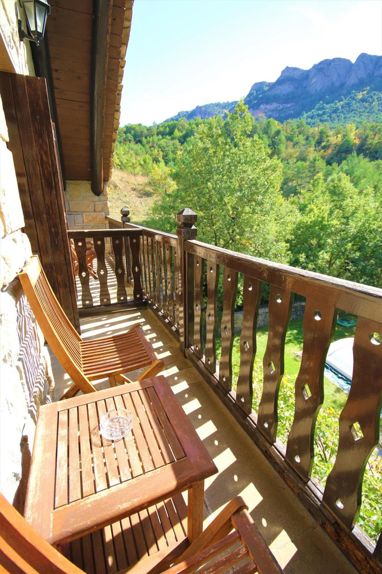 Hotel Rural El Mirador De Los Pirineos Santa Cruz de la Serós المظهر الخارجي الصورة