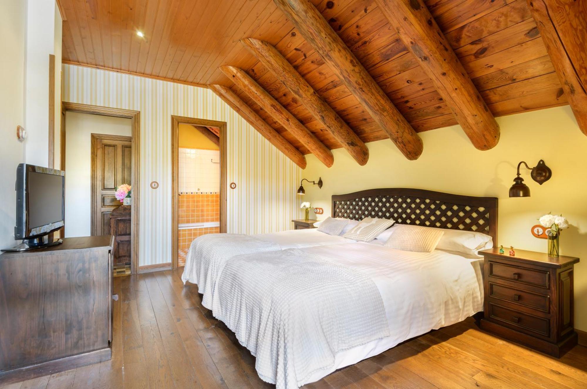 Hotel Rural El Mirador De Los Pirineos Santa Cruz de la Serós المظهر الخارجي الصورة