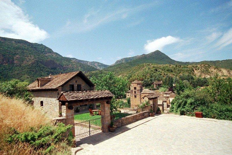 Hotel Rural El Mirador De Los Pirineos Santa Cruz de la Serós المظهر الخارجي الصورة